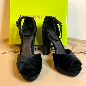 Gianni Bini Lydianne Suade Heels